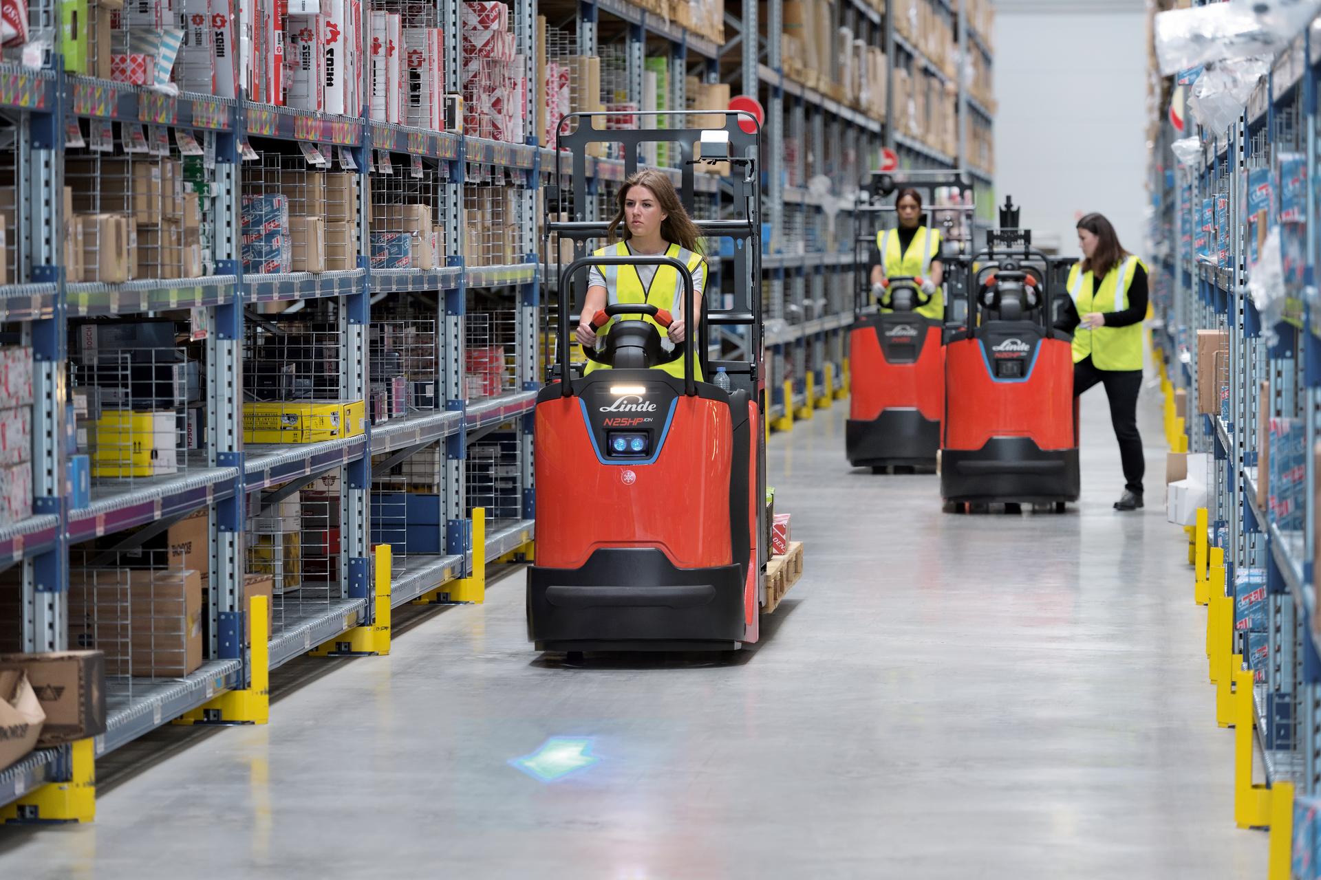 Linde N25HP Orderpickers in gebruik