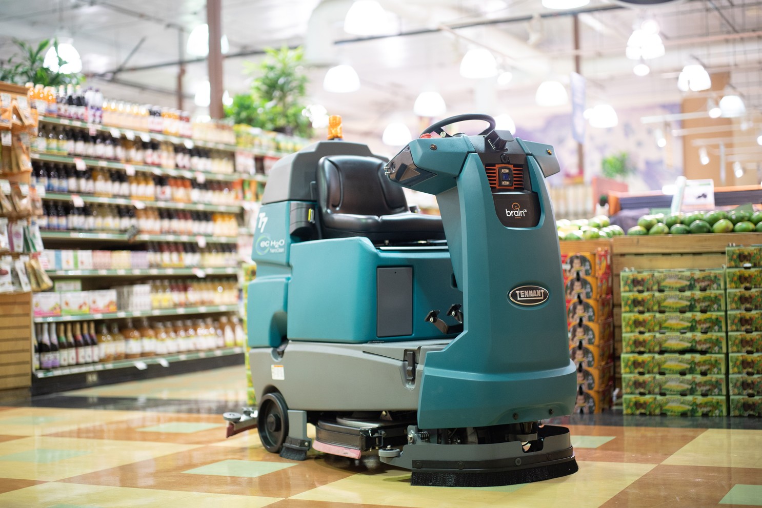 Tennant T7 AMR in retail food