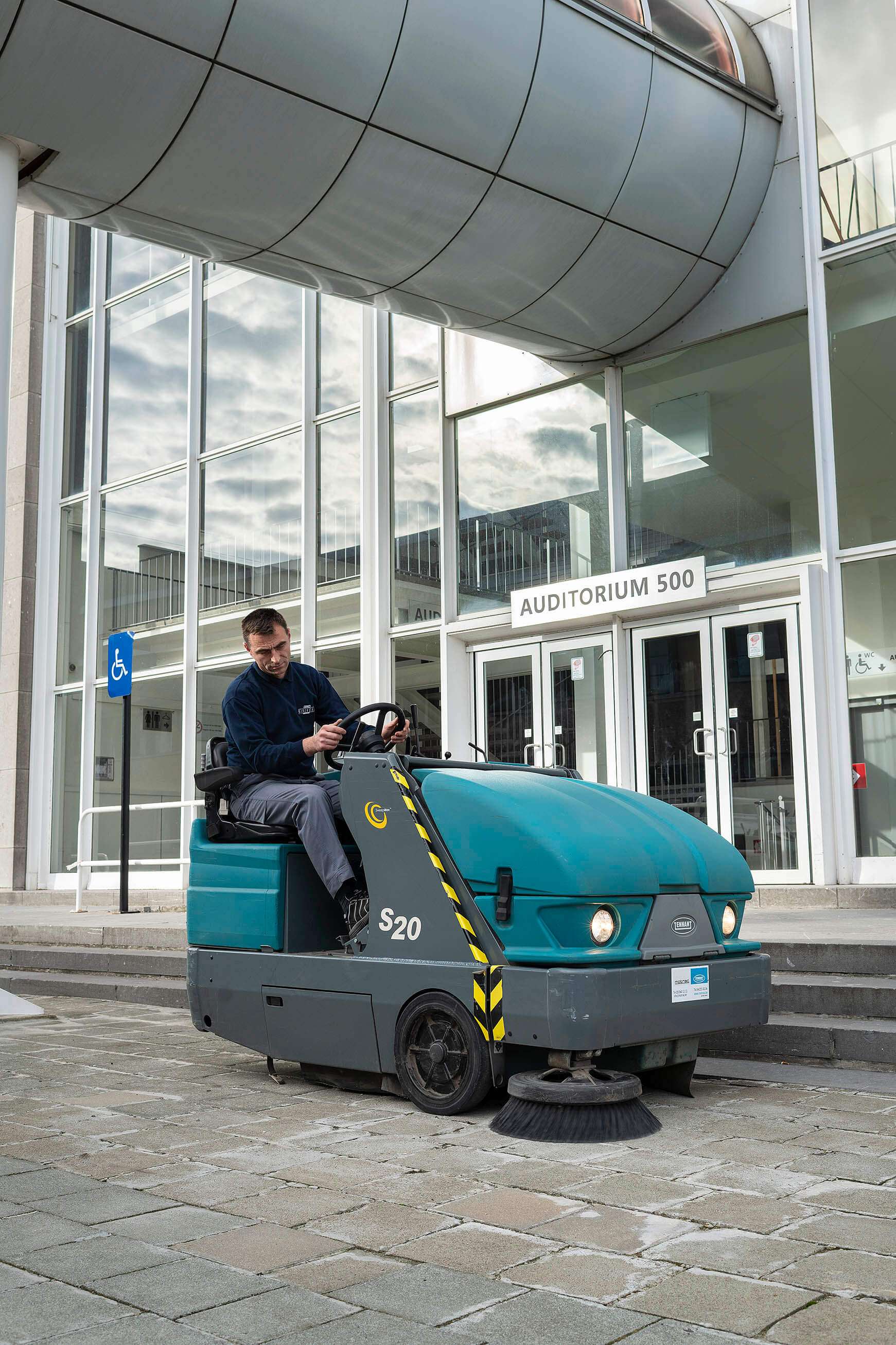Veegmachine Sanivest